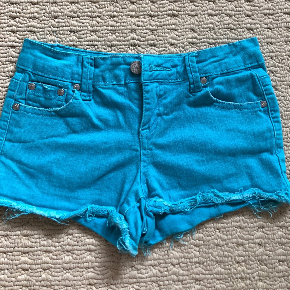 TRACTOR Jean Shorts. Turquoise